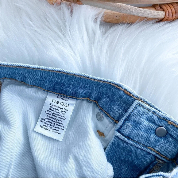 Everlane Straight Leg Denim Jeans Distressed Raw Hem Light Blue High Waisted - Picture 9 of 12